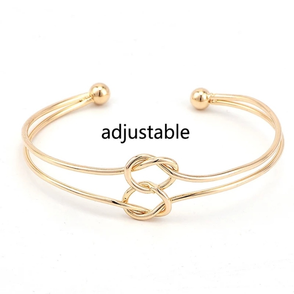 💎✨ Gold Bracelet Set - Picture 3 of 5